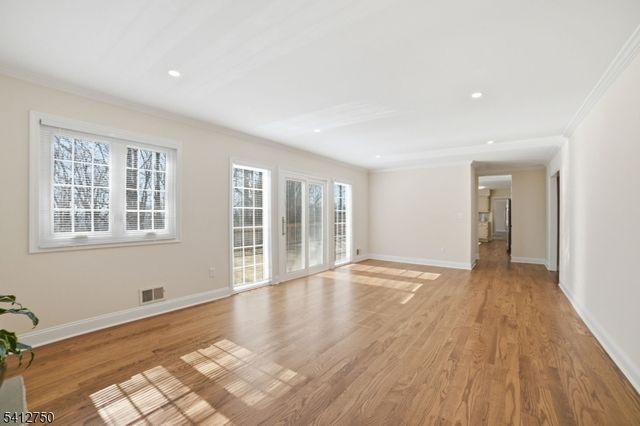 50 Pinewood Cres, Berkeley Heights Twp., NJ 07922