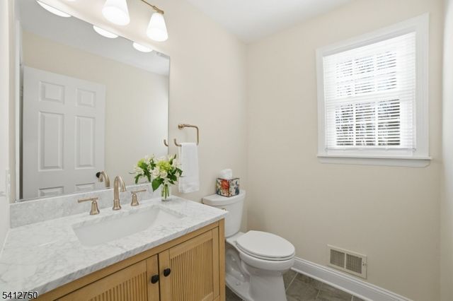 50 Pinewood Cres, Berkeley Heights Twp., NJ 07922