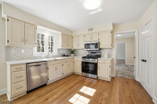 50 Pinewood Cres, Berkeley Heights Twp., NJ 07922