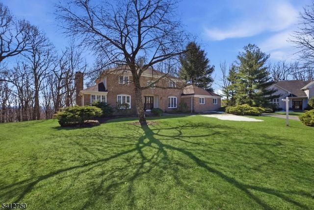 50 Pinewood Cres, Berkeley Heights Twp., NJ 07922