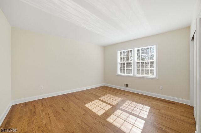 50 Pinewood Cres, Berkeley Heights Twp., NJ 07922