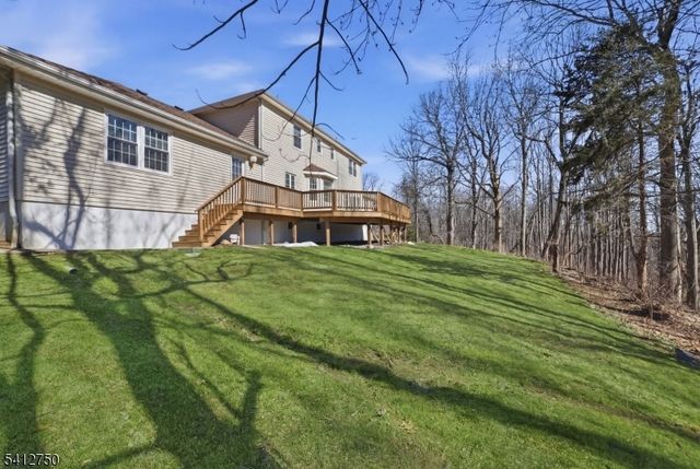 50 Pinewood Cres, Berkeley Heights Twp., NJ 07922