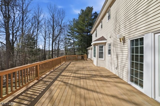 50 Pinewood Cres, Berkeley Heights Twp., NJ 07922