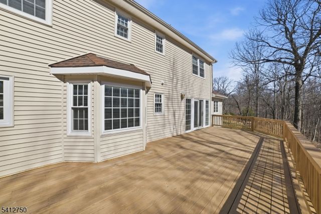 50 Pinewood Cres, Berkeley Heights Twp., NJ 07922