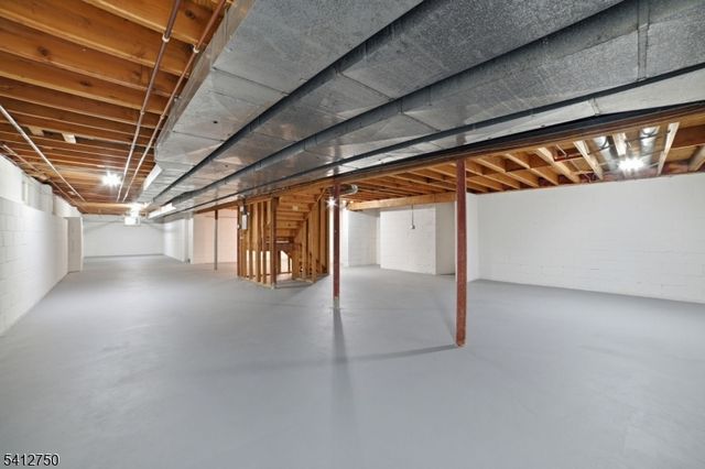 50 Pinewood Cres, Berkeley Heights Twp., NJ 07922