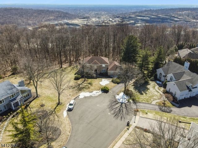 50 Pinewood Cres, Berkeley Heights Twp., NJ 07922