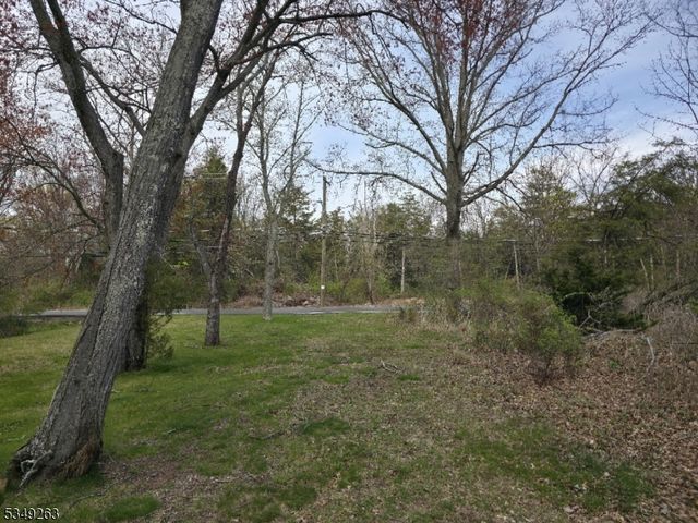 218 Treptow Rd, Franklin Twp., NJ 08873
