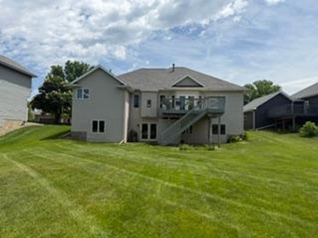 2945 Stonegate Court SW, Rochester, MN 55902