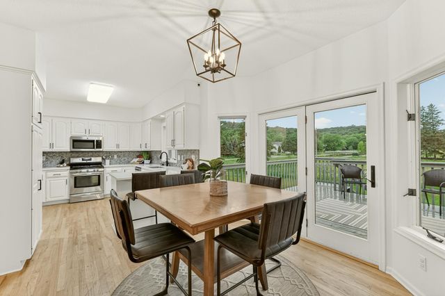 2945 Stonegate Court SW, Rochester, MN 55902