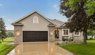 2945 Stonegate Court SW, Rochester, MN 55902