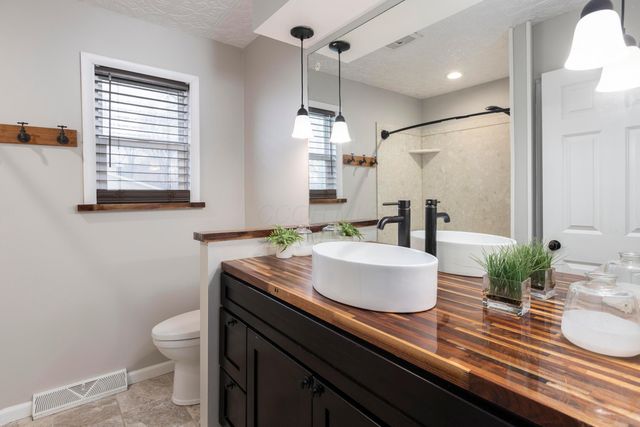 7590 Bevelhymer Road, New Albany, OH 43054