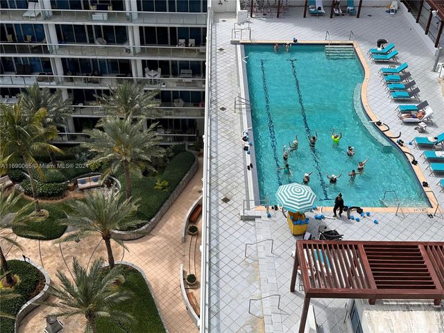 6801 Collins Ave 1215, Miami Beach, FL 33141