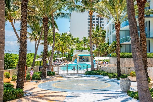 6801 Collins Ave 1215, Miami Beach, FL 33141