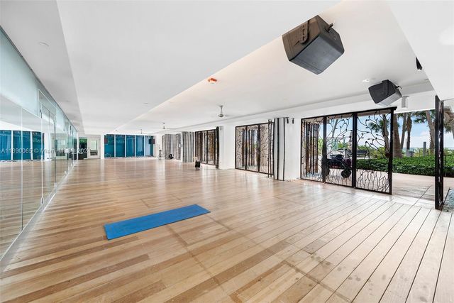 6801 Collins Ave 1215, Miami Beach, FL 33141