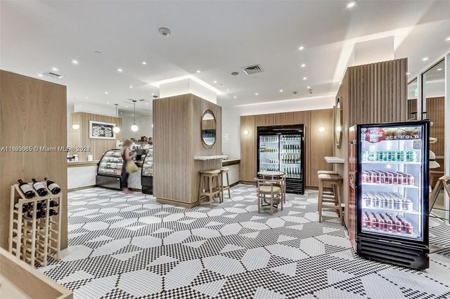 6801 Collins Ave 1215, Miami Beach, FL 33141