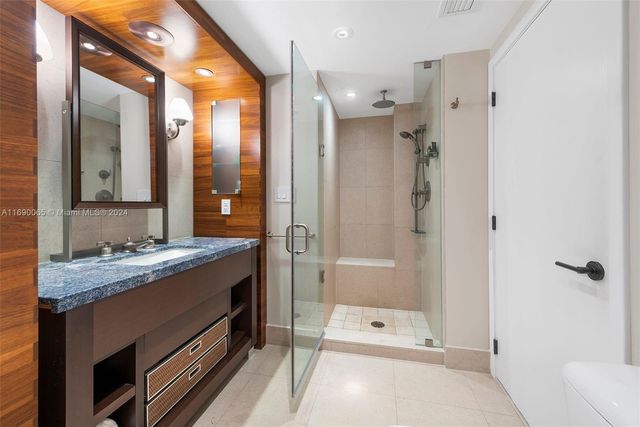 6801 Collins Ave 1215, Miami Beach, FL 33141