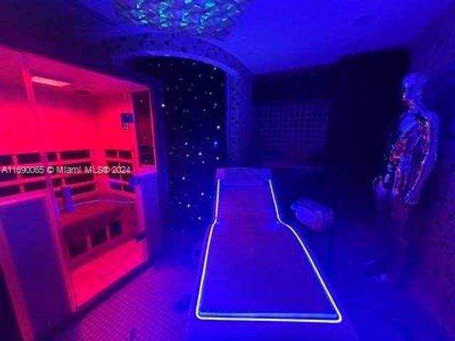 6801 Collins Ave 1215, Miami Beach, FL 33141