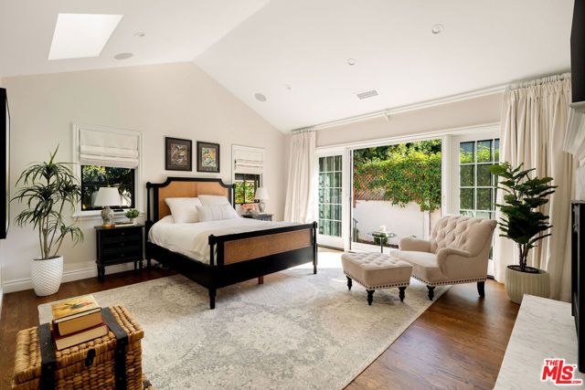 8906 Ashcroft Avenue, West Hollywood, CA 90048