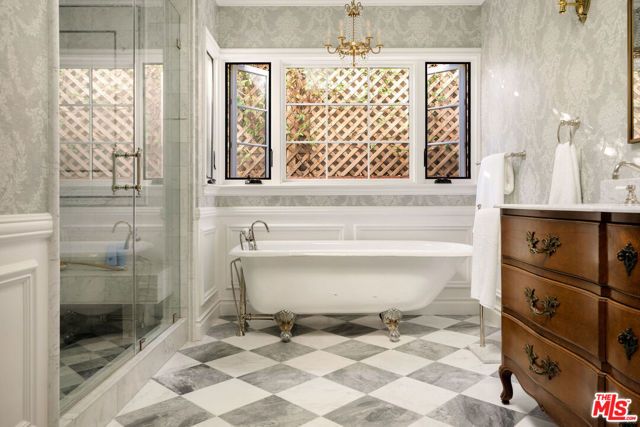 8906 Ashcroft Avenue, West Hollywood, CA 90048