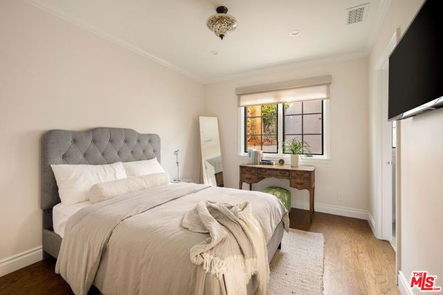 8906 Ashcroft Avenue, West Hollywood, CA 90048