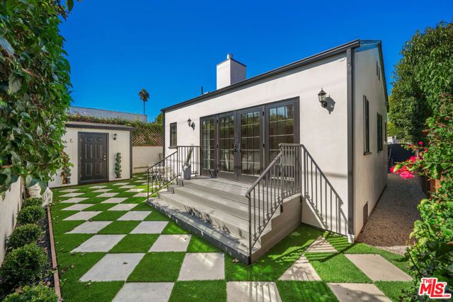 8906 Ashcroft Avenue, West Hollywood, CA 90048