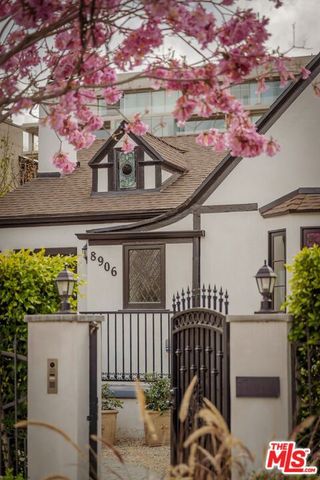 8906 Ashcroft Avenue, West Hollywood, CA 90048