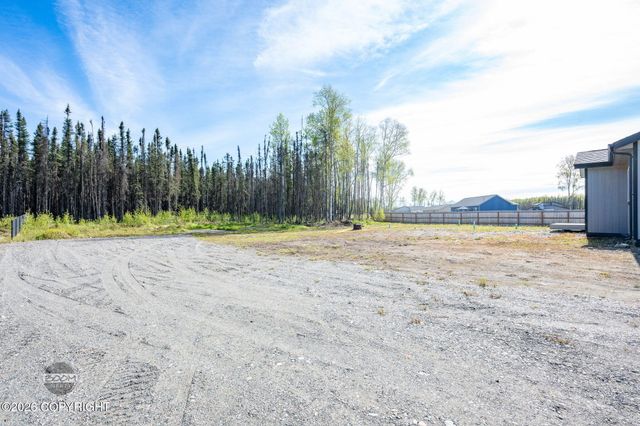 5327 N Suslositna Street, Wasilla, AK 99654