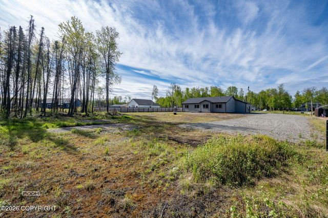 5327 N Suslositna Street, Wasilla, AK 99654