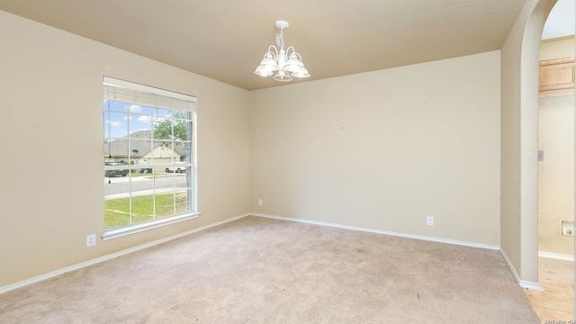 208 ROCK SPRINGS DR, New Braunfels, TX 78130