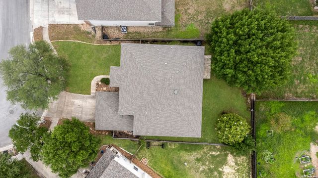 208 ROCK SPRINGS DR, New Braunfels, TX 78130