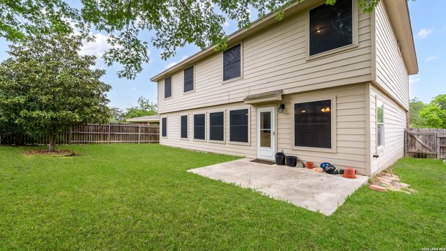 208 ROCK SPRINGS DR, New Braunfels, TX 78130