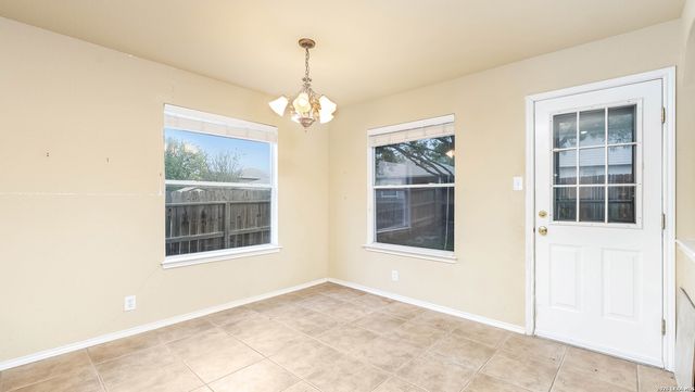 208 ROCK SPRINGS DR, New Braunfels, TX 78130