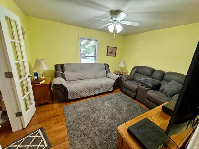 230 New Sandpit Acres, Bedford, IN 47421