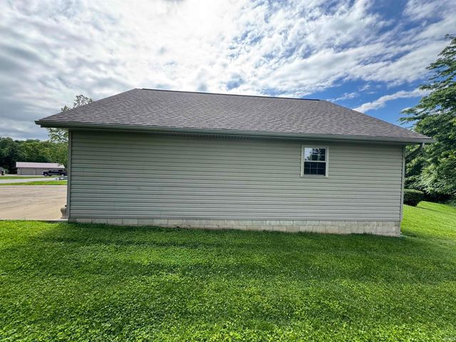 230 New Sandpit Acres, Bedford, IN 47421