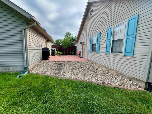 230 New Sandpit Acres, Bedford, IN 47421