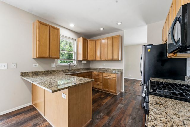 32804 Bending Creek Road, Lakemoor, IL 60051