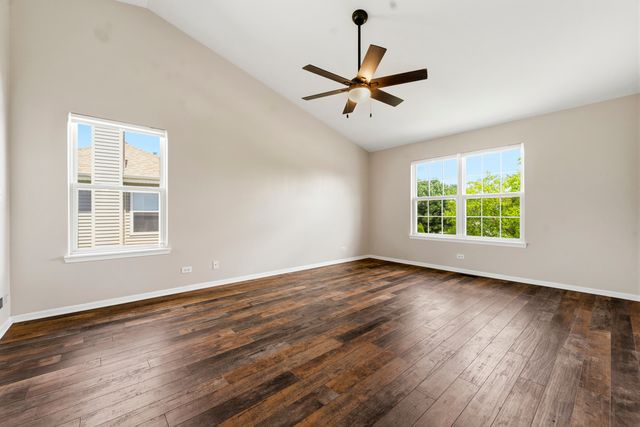 32804 Bending Creek Road, Lakemoor, IL 60051