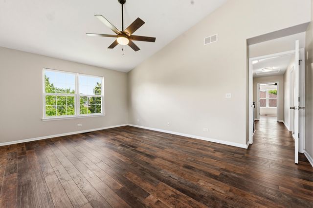 32804 Bending Creek Road, Lakemoor, IL 60051