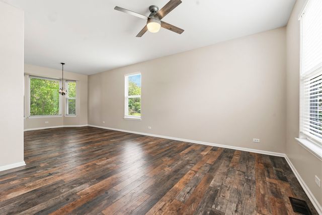 32804 Bending Creek Road, Lakemoor, IL 60051