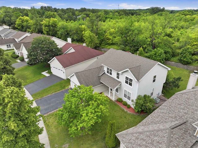 32804 Bending Creek Road, Lakemoor, IL 60051