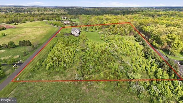 10 STONEBRIDGE CROSSING RD, Newtown, PA 18940