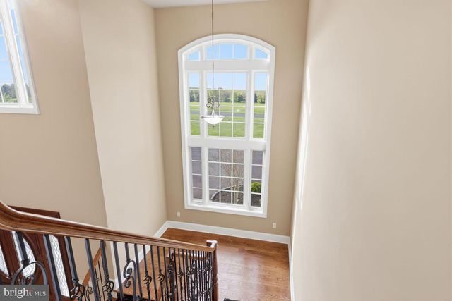 10 STONEBRIDGE CROSSING RD, Newtown, PA 18940