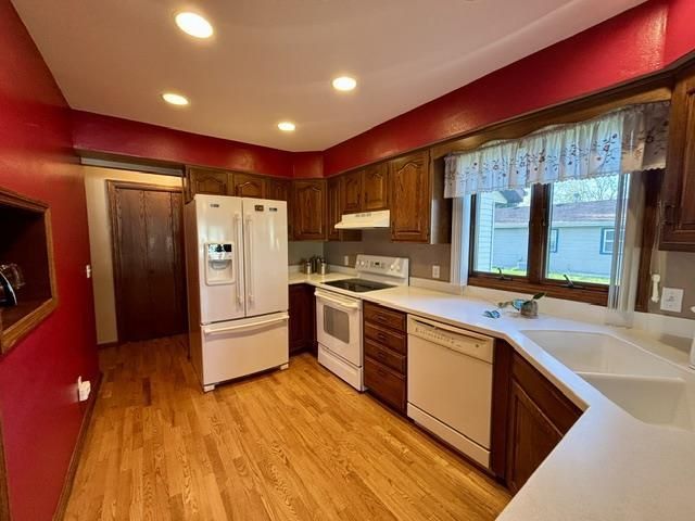 226 Beechwood Drive, Janesville, WI 53548