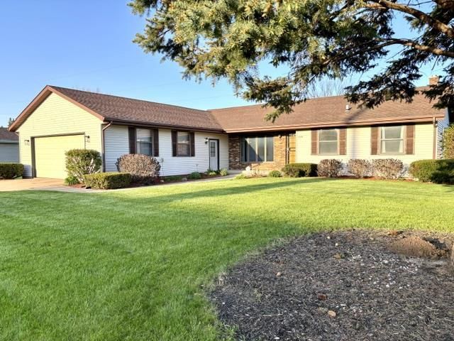 226 Beechwood Drive, Janesville, WI 53548