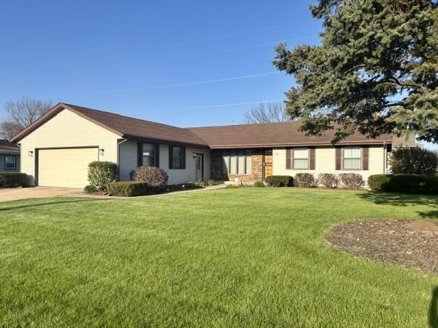 226 Beechwood Drive, Janesville, WI 53548
