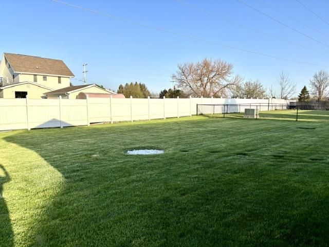226 Beechwood Drive, Janesville, WI 53548