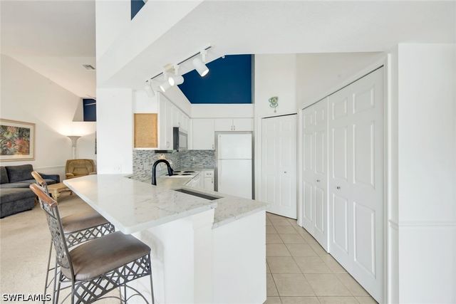 28851 Bermuda Lago CT 304, Bonita Springs, FL 34134