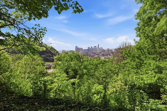 2138 Ohio Avenue, Cincinnati, OH 45219