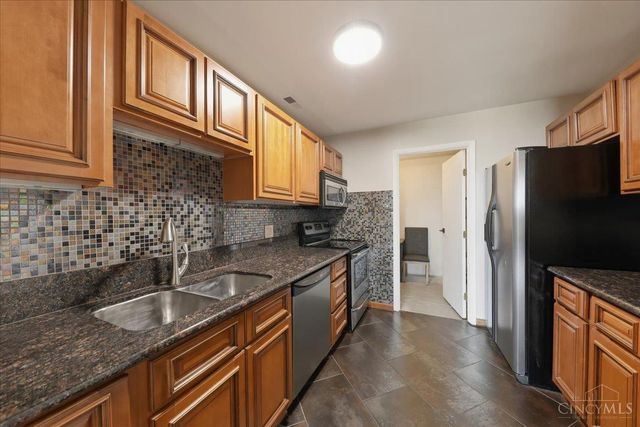 2138 Ohio Avenue, Cincinnati, OH 45219