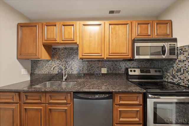 2138 Ohio Avenue, Cincinnati, OH 45219